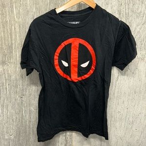 Marvel Deadpool Evil Eye Black T-shirt- Kids Small